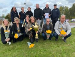 Prisutdelning i FIA Smart Driving Challenge skedde i vinnande kommun. Här ses Team Munkfors tillsammans med representanter från övriga kommunlag Torsby, Hagfors, Sunne ( Kil deltog i tävlingen men saknas på bilden )