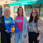 Lena Östlund, munhälsostrateg på Folktandvårdens Hälsoodontologiska enhet, Draken Hercules, Agneta Backström, tandsköterska och Anna Falk, skolchef i Munkfors kommun.